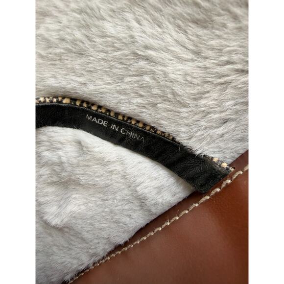 Tory Burch Bow Thong Sandals Snake Print Gold Logo Flat Flip Flops Womens 8.5 - Picture 11 of 14